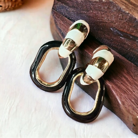 NEW Gold, Black & White Striped Interlocking Link Large Hoop Statement Earrings - Picture 2 of 16